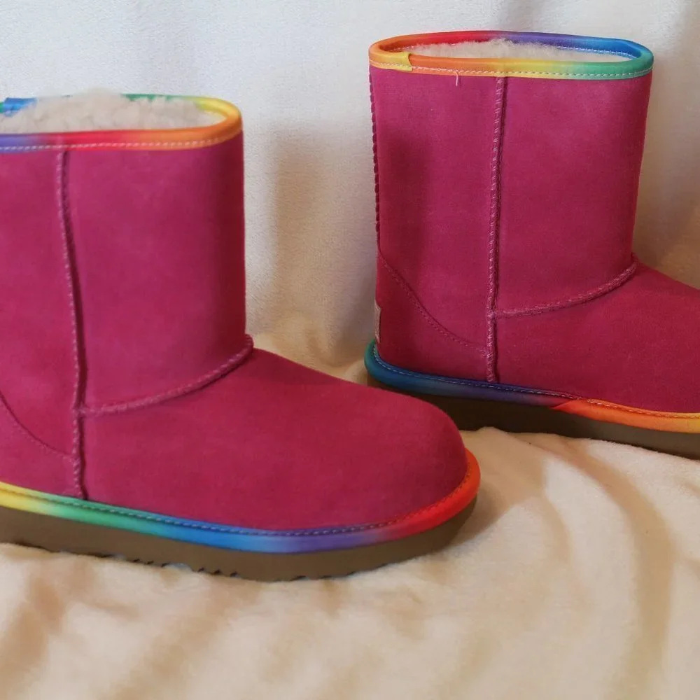 NIB UGG CLASSIC SHORT FUSCHIA PINK SUEDE YOUTH 5 6‎ WOMEN'S 7 8 BOOTS